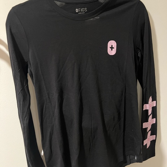 Figs Tops - FIGS women’s Black Long Sleeve Shirt